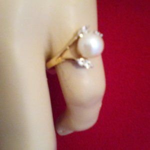 TWIST DESIGN ELECTROPLATED GOLD RING with 4 DIAMOND (CZ) ACCENT